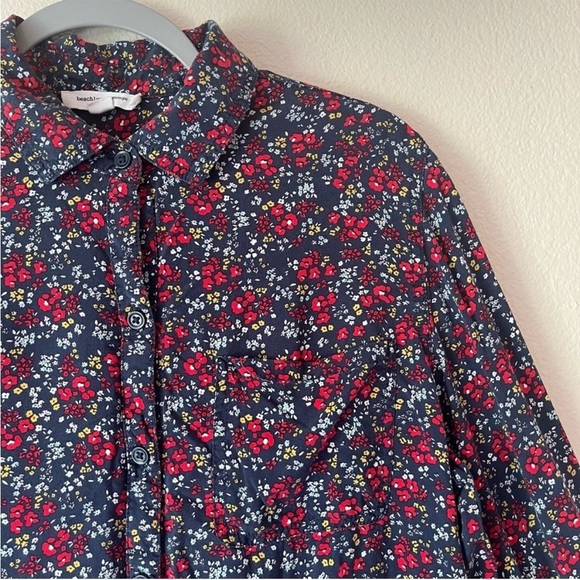 BeachLunchLounge Floral Pattern Pocket Button Down Collar Top Size Large - Picture 2 of 5